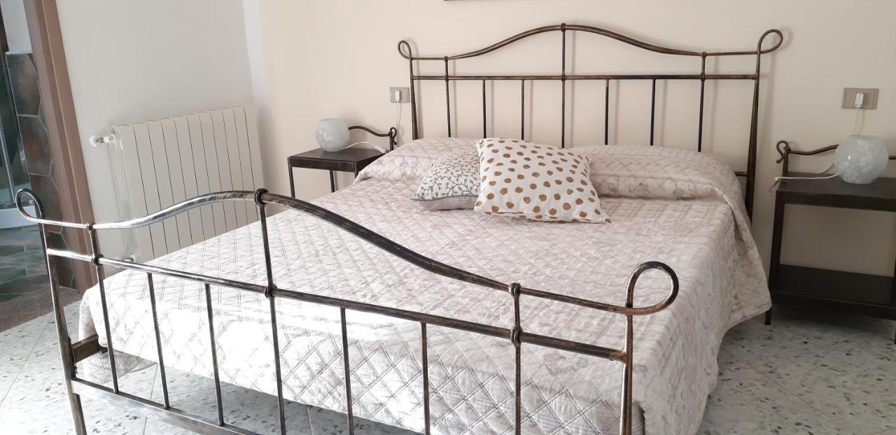 Phiniscollis B&B La Caletta Exterior foto
